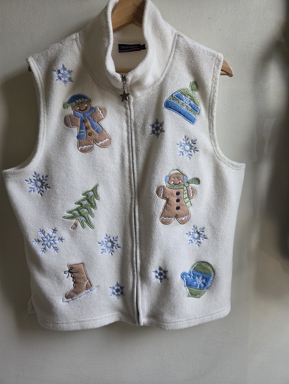 Women's  Cream Fleece Vest with Winter Appliqué